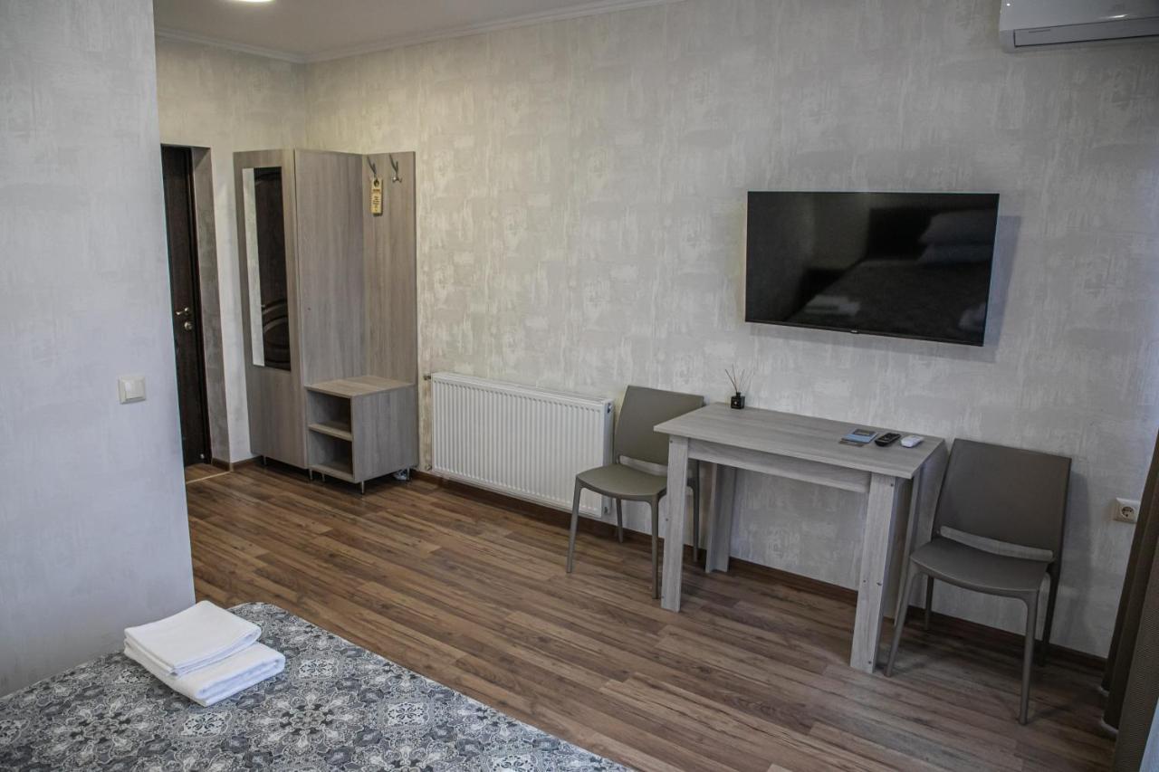 Alina Hotel & Hostel Ujgorod Dış mekan fotoğraf