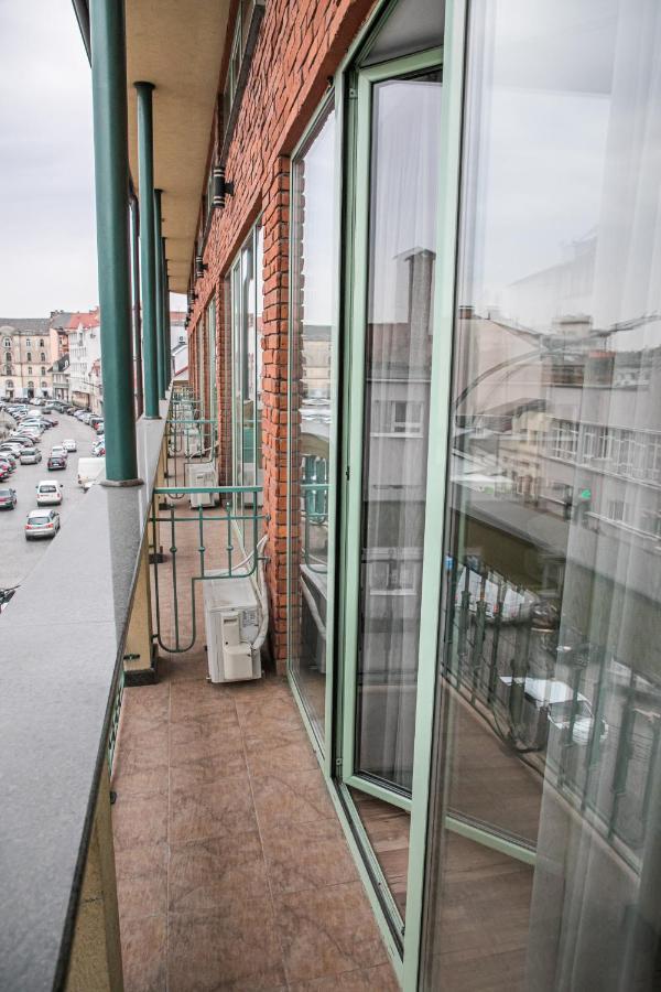 Alina Hotel & Hostel Ujgorod Dış mekan fotoğraf