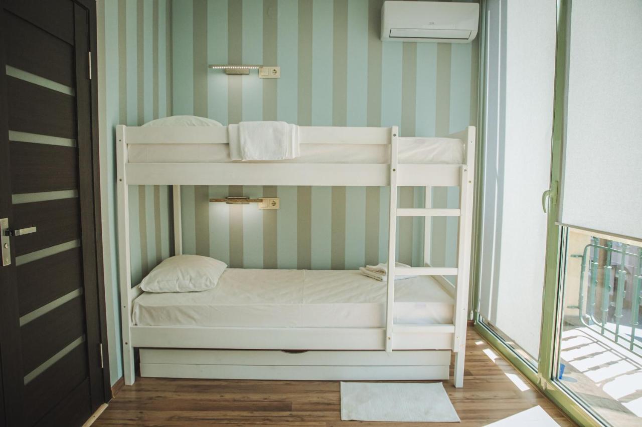 Alina Hotel & Hostel Ujgorod Dış mekan fotoğraf