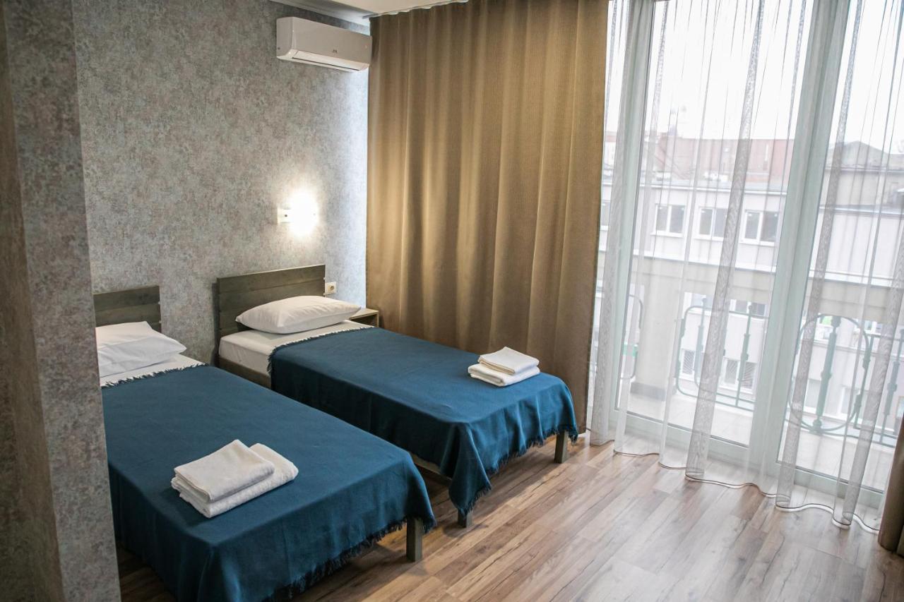 Alina Hotel & Hostel Ujgorod Dış mekan fotoğraf