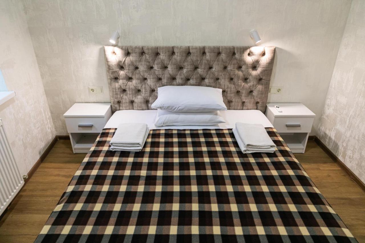 Alina Hotel & Hostel Ujgorod Dış mekan fotoğraf