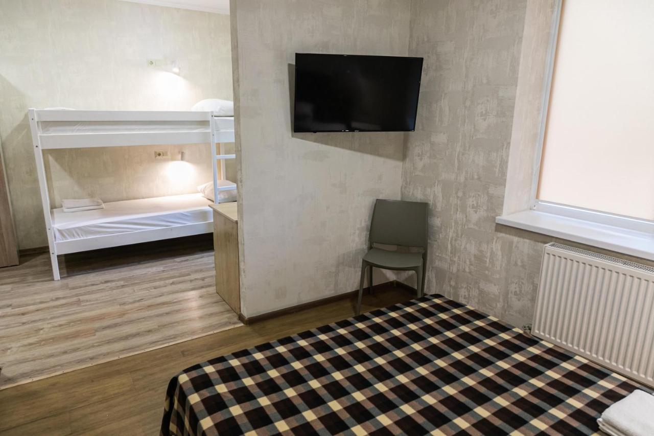 Alina Hotel & Hostel Ujgorod Dış mekan fotoğraf
