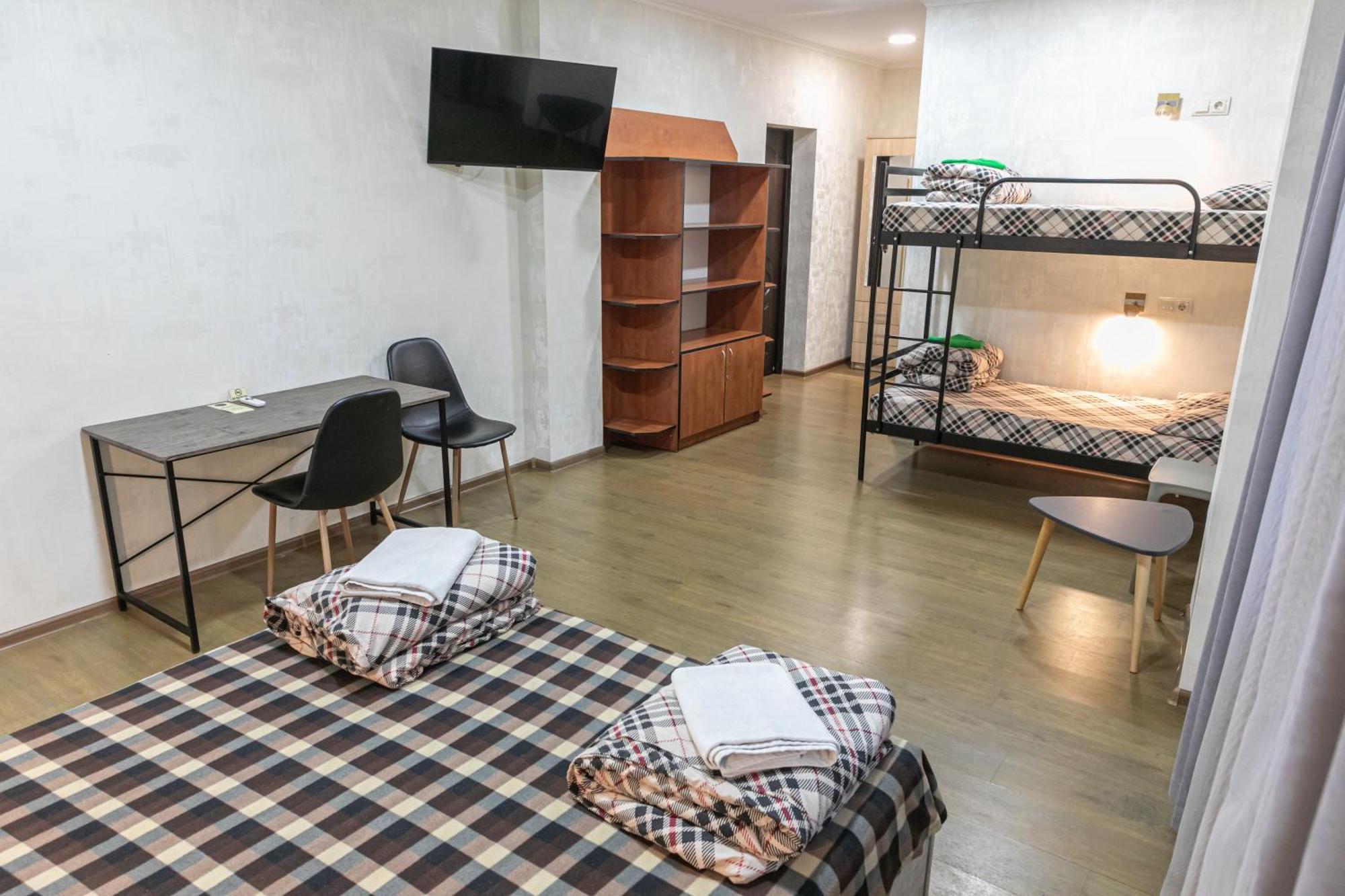 Alina Hotel & Hostel Ujgorod Dış mekan fotoğraf
