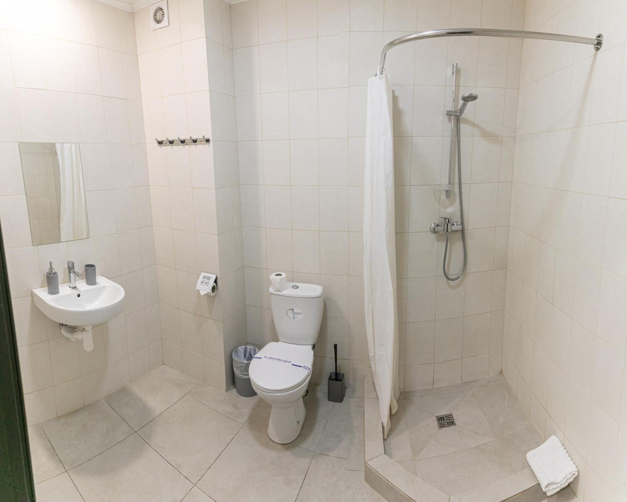 Alina Hotel & Hostel Ujgorod Dış mekan fotoğraf