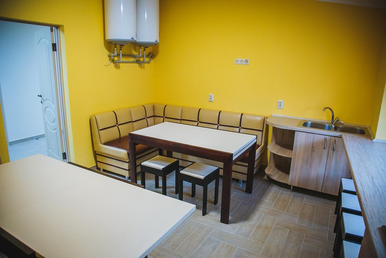 Alina Hotel & Hostel Ujgorod Dış mekan fotoğraf