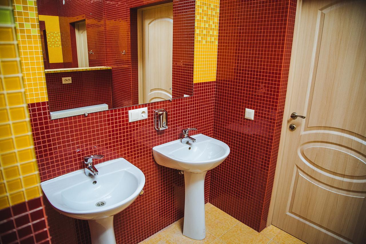 Alina Hotel & Hostel Ujgorod Dış mekan fotoğraf