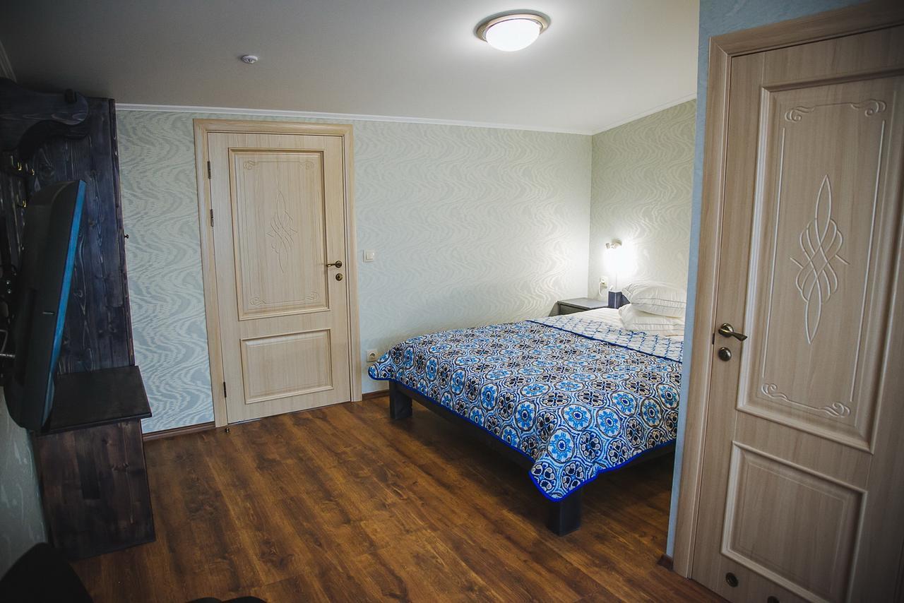 Alina Hotel & Hostel Ujgorod Dış mekan fotoğraf
