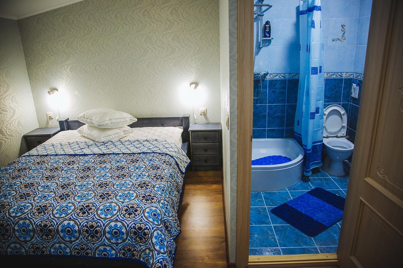 Alina Hotel & Hostel Ujgorod Dış mekan fotoğraf