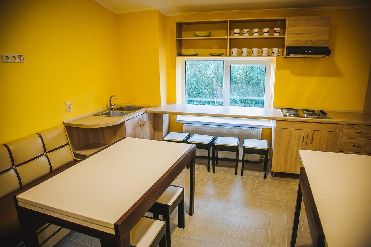 Alina Hotel & Hostel Ujgorod Dış mekan fotoğraf